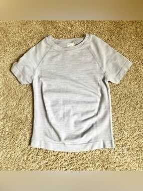 We Wander Girls Top - Size Medium (8-10)